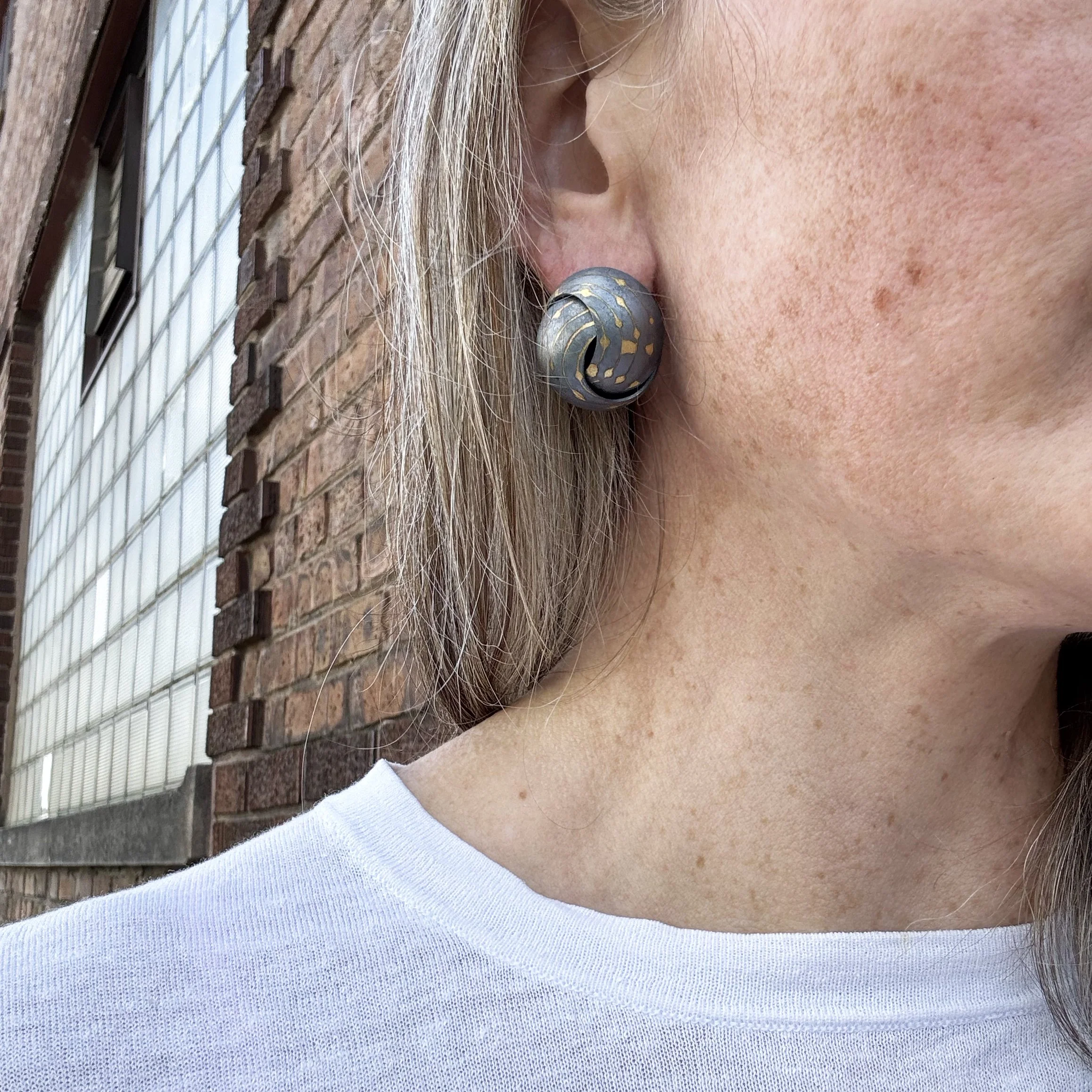 Oxidized Swirl Earrings with lines of 18k Yellow Gold — sarah
